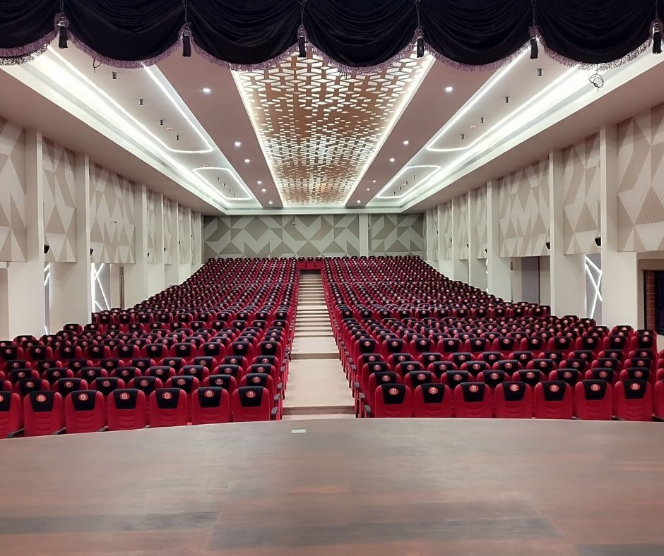 Pre-fab duct in schools, colleges & auditoriums